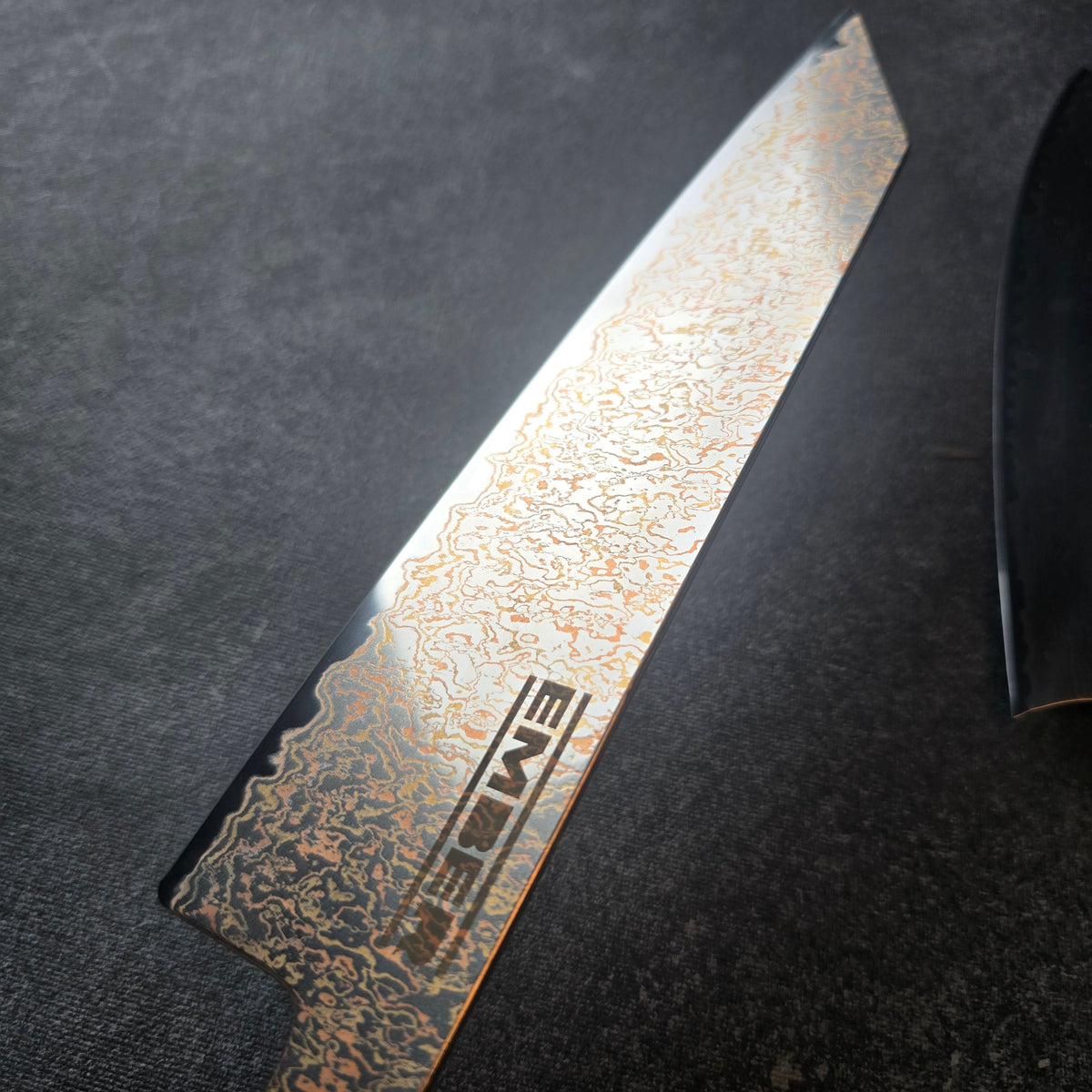 PYRO! CUCHILLO BUNKA - DAMASCO DE COBRE Y BRONCE 8"