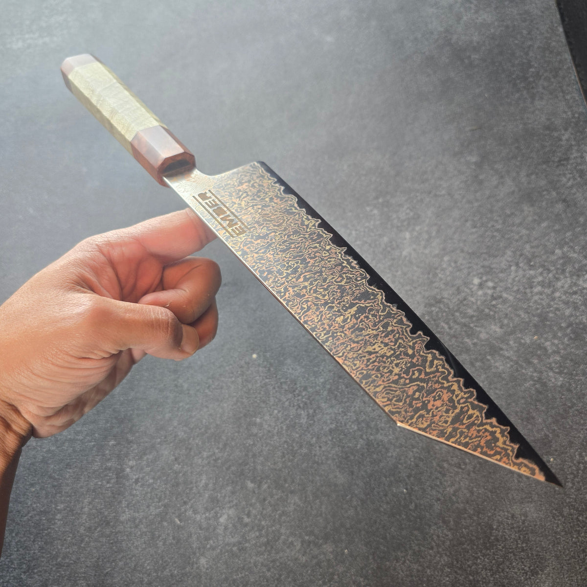 PYRO! CUCHILLO BUNKA - DAMASCO DE COBRE Y BRONCE 8"